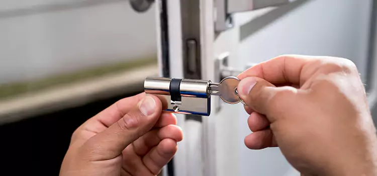 Emergency Locksmith for House Delson