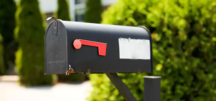 Secure Mailboxes for Packages Delson
